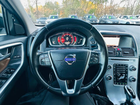 2017 Volvo XC60 T5 Dynamic