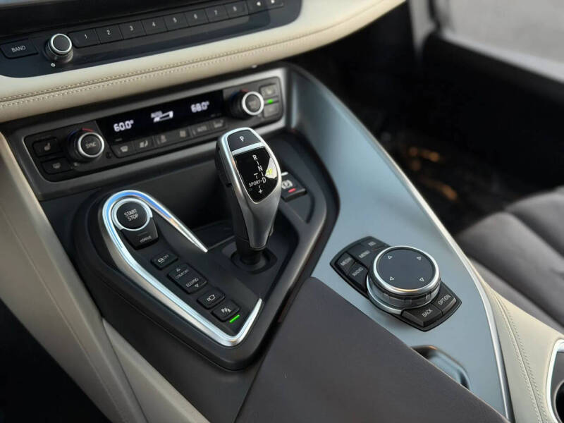 2015 BMW i8