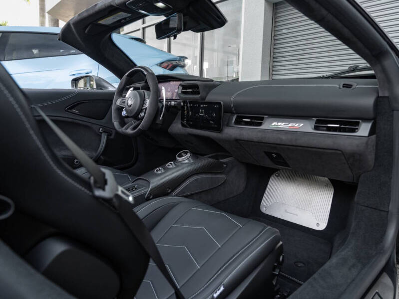 2023 Maserati MC20 Cielo