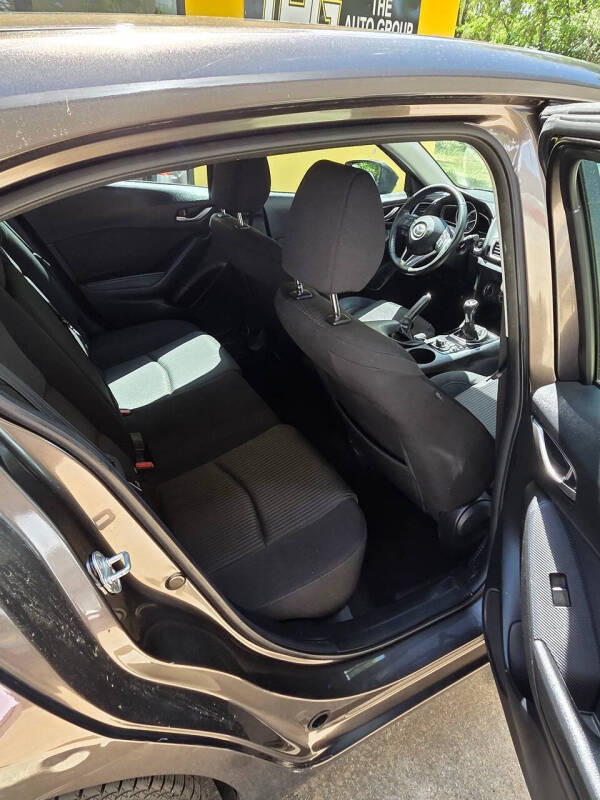 2015 Mazda MAZDA3 i Touring
