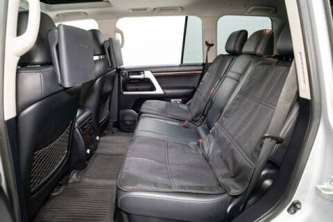 2016 Toyota Land Cruiser