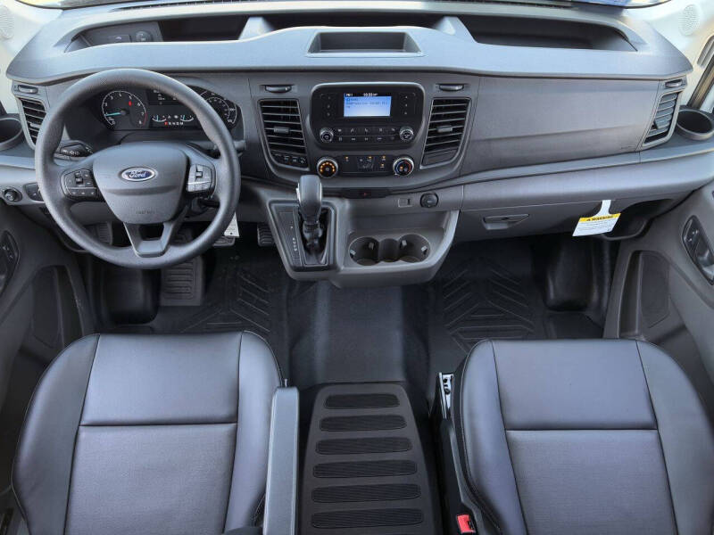 2025 Ford Transit 250
