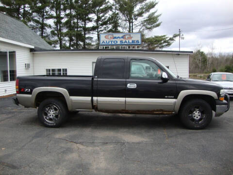 2000 Chevrolet Silverado 1500 for sale at G and G AUTO SALES in Merrill WI