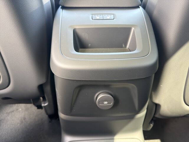 2026 Volvo XC60 T8 Plus