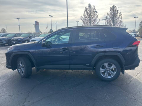 2022 Toyota RAV4 Hybrid XLE