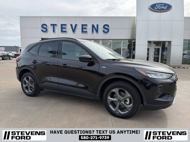 2025 Ford Escape ST-Line Select's photo