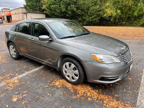 2013 Chrysler 200 for sale at Global Auto Import in Gainesville GA