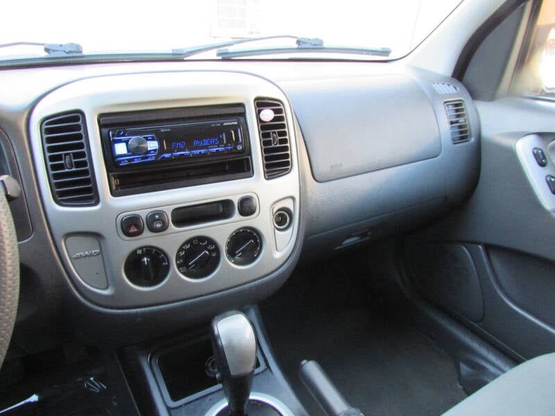 2006 Ford Escape XLT photo 27