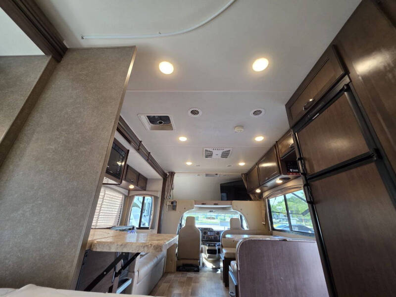 2020 Thor Motor Coach Chateau