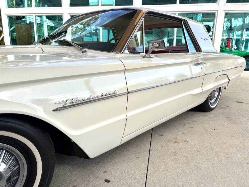 1964 Ford Thunderbird