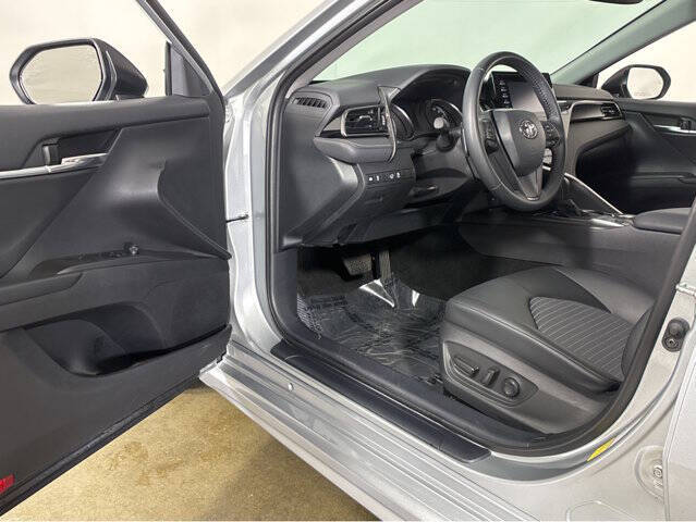 Used 2022 Toyota Camry SE with VIN 4T1T31AK7NU034636 for sale in Madison, WI