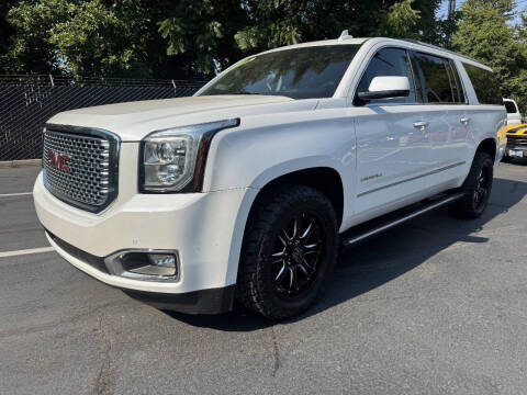 2017 GMC Yukon XL Denali