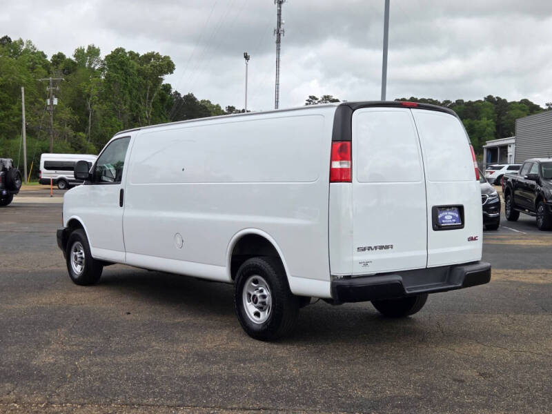 2023 GMC Savana 2500