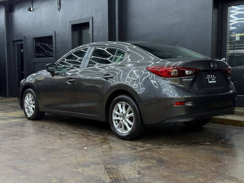 2017 Mazda MAZDA3 Sport