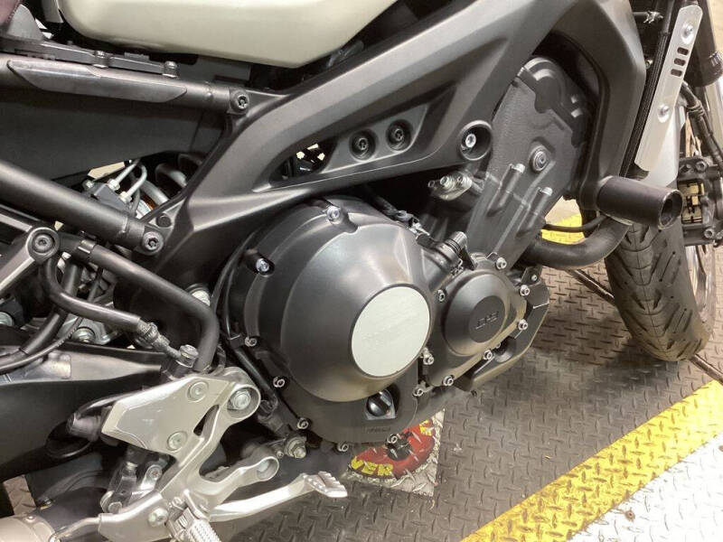 2016 Yamaha XSR900™