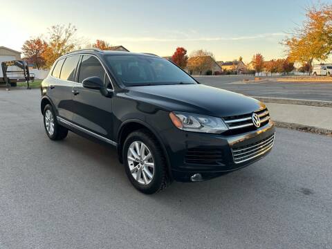 2014 Volkswagen Touareg for sale at The Car-Mart in Bountiful UT