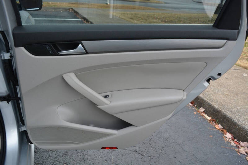 2014 Volkswagen Passat 2.0L TDI SE