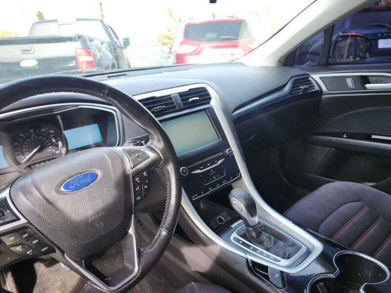 2014 Ford Fusion SE