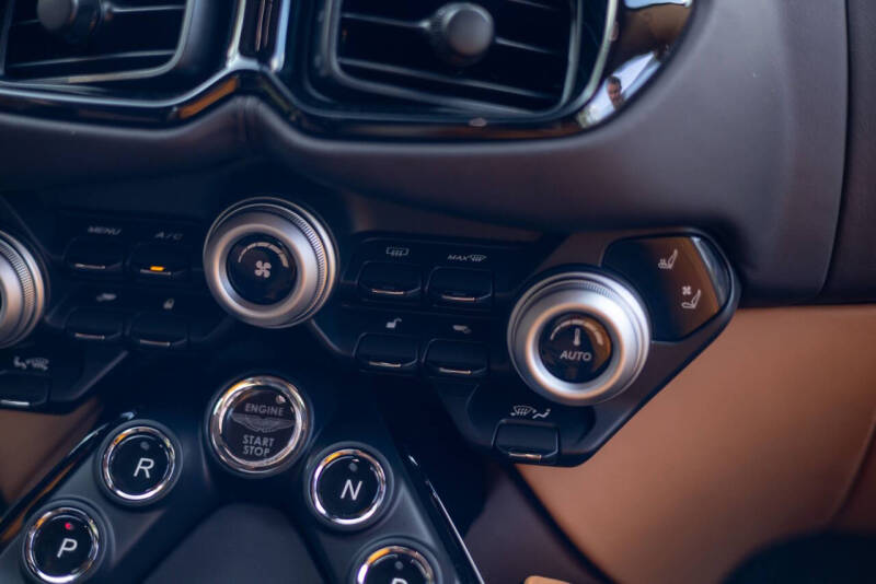 2023 Aston Martin Vantage