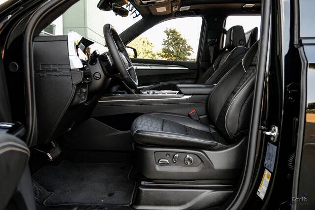 2025 Cadillac Escalade-V