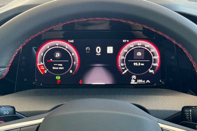 2025 Volkswagen Golf GTI SE