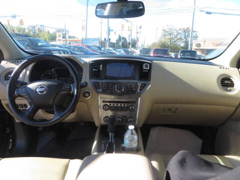 2018 Nissan Pathfinder SV