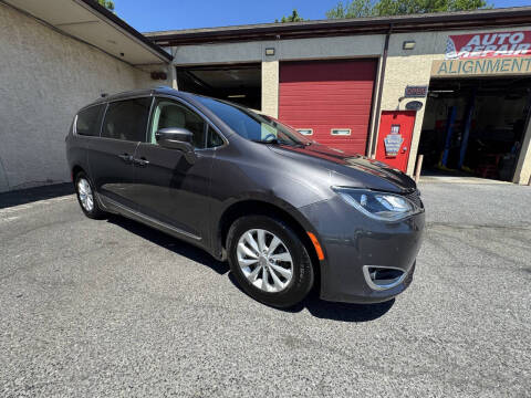 2019 Chrysler Pacifica Touring L 35th Anniversary