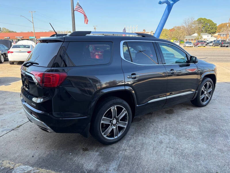 2017 GMC Acadia Denali