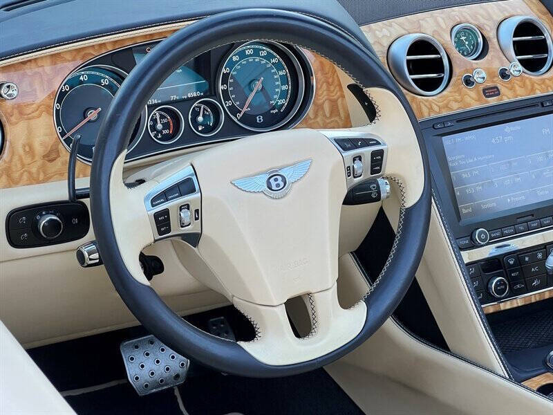 2015 Bentley Continental 27