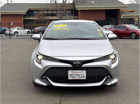 2020 Toyota Corolla Hatchback for sale at Armando Auto Sales in Fresno CA