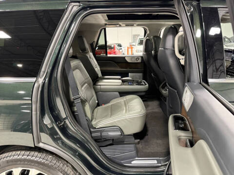 2022 Lincoln Navigator Black Label