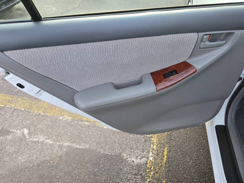 2007 Toyota Corolla LE