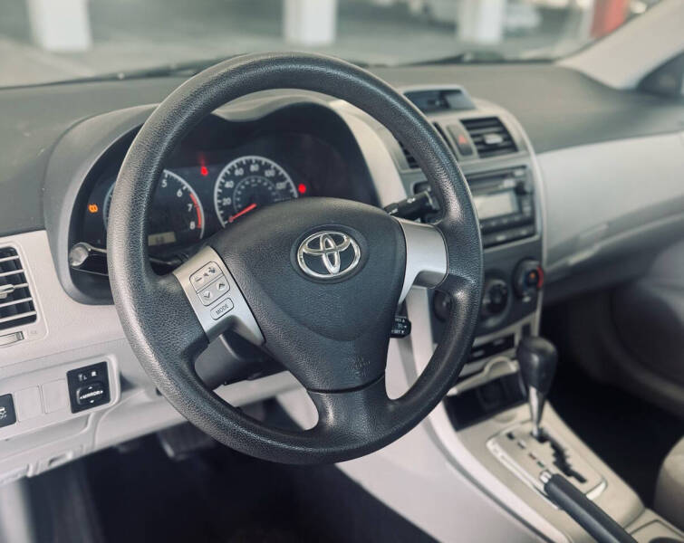 2012 Toyota Corolla LE