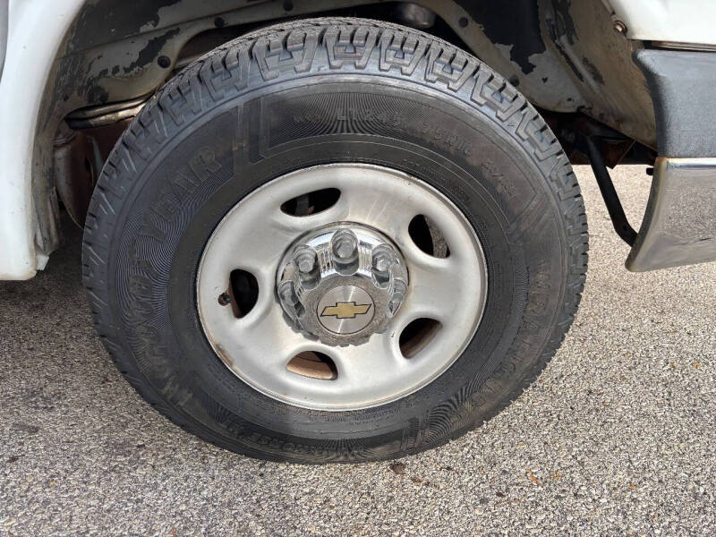 2003 Chevrolet Express 3500 LS