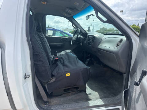 2002 Ford F-150 XL