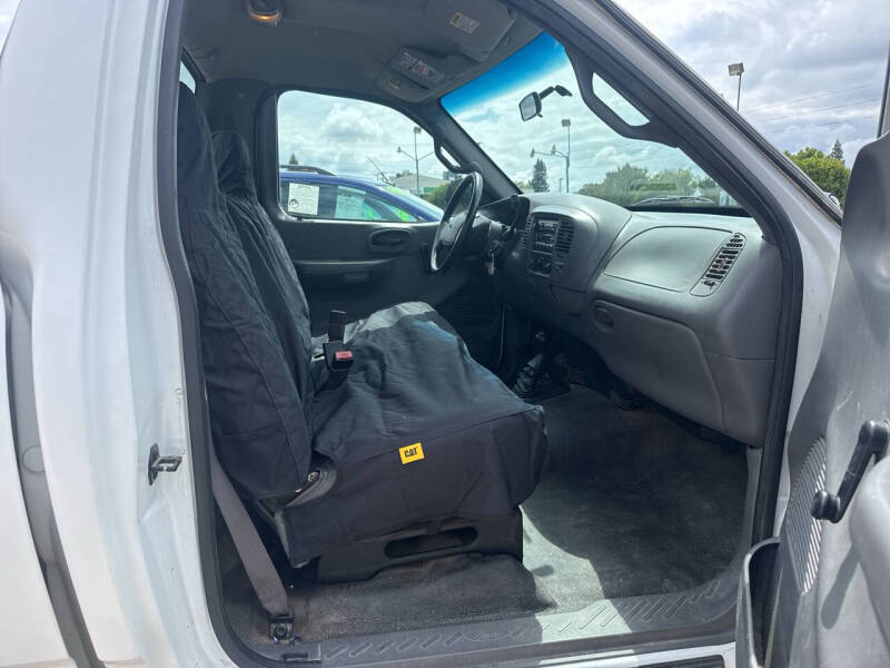 2002 Ford F-150 XL