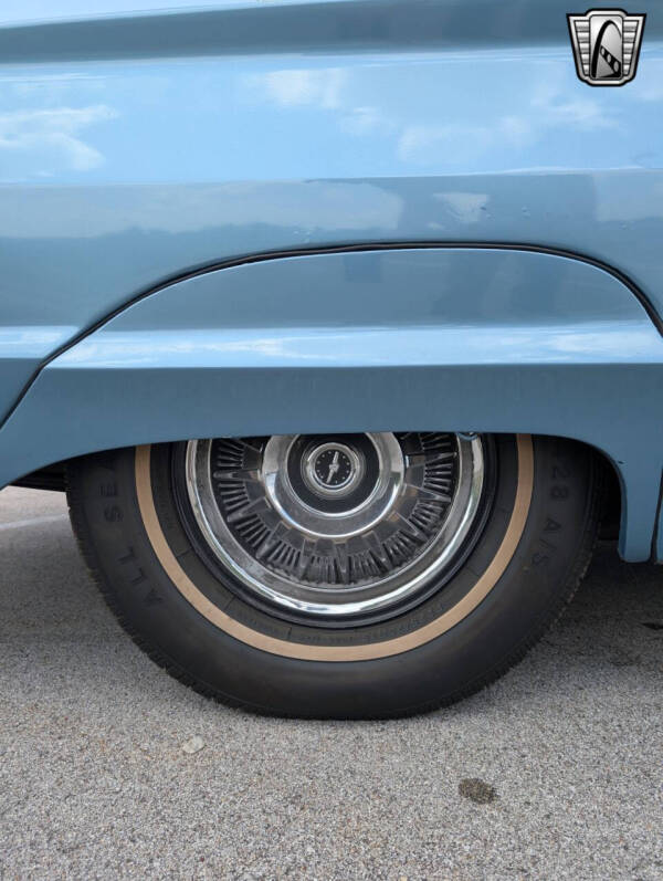 1964 Ford Thunderbird