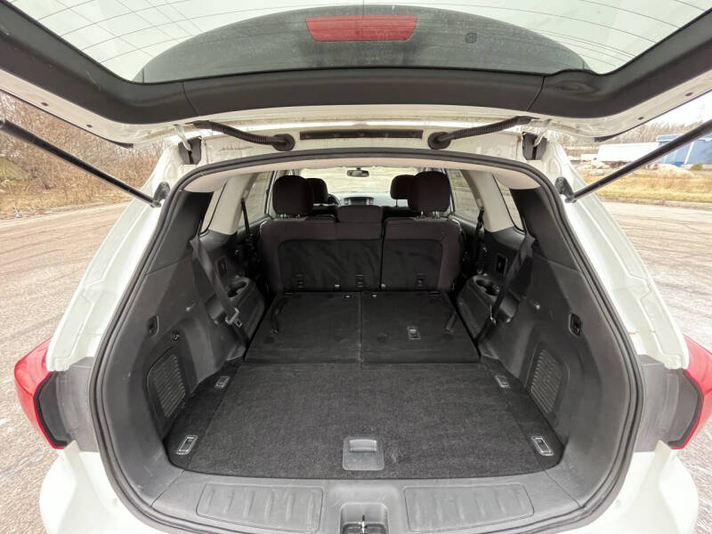 2017 Nissan Pathfinder SV