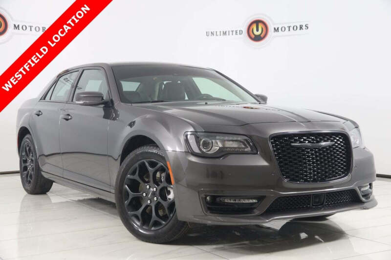 2023 Chrysler 300 Touring L's photo
