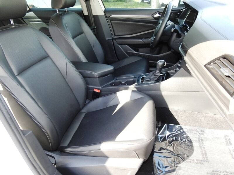 2019 Volkswagen Jetta  - $18,900
