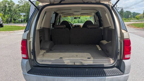 2002 Ford Explorer XLS