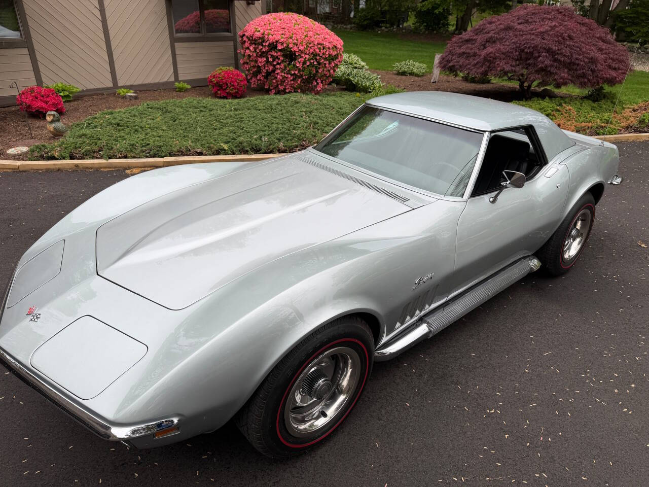 1969 Chevrolet Corvette 3