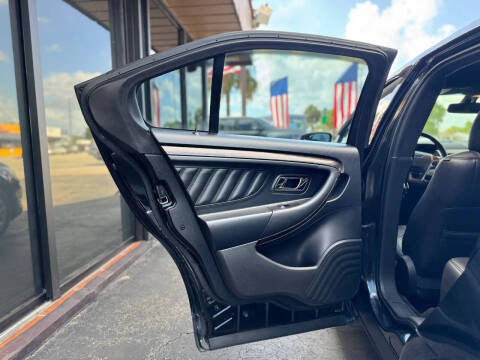 2015 Ford Taurus Limited