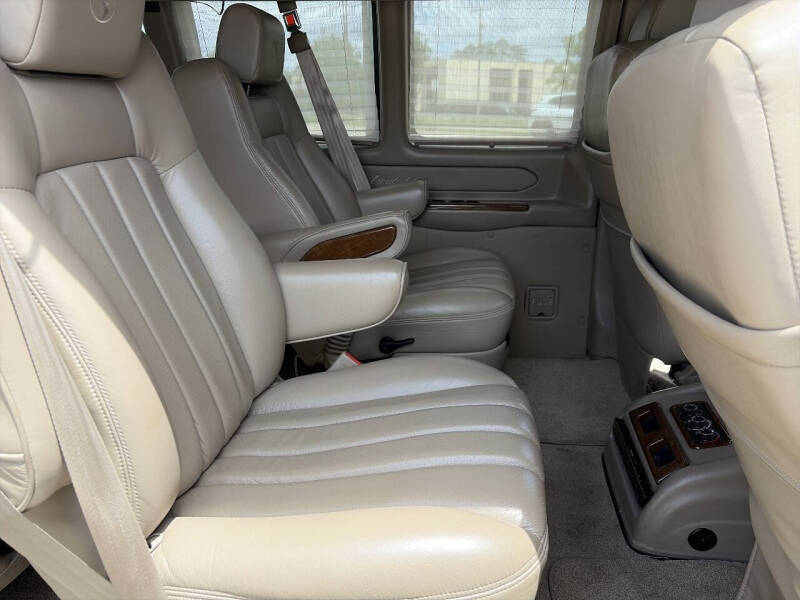 2014 GMC Savana