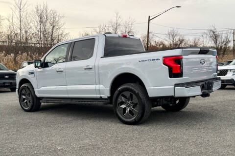 2025 Ford F-150 Lightning Flash