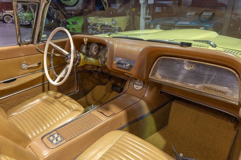 1959 Ford Thunderbird