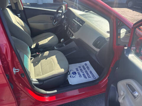 2015 Kia Rio 5-Door LX