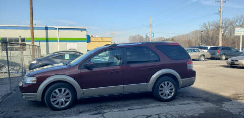 2008 Ford Taurus X for sale at DRIVE-RITE in Saint Charles MO