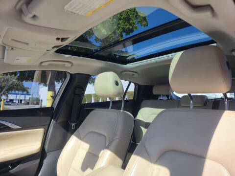 2017 Infiniti QX30 Luxury