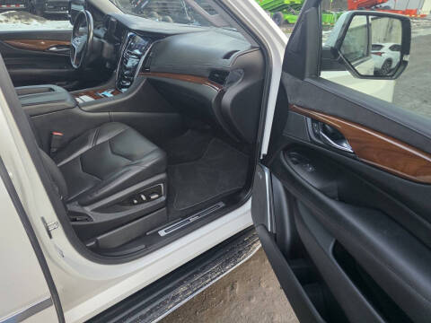 2017 Cadillac Escalade ESV Premium Luxury